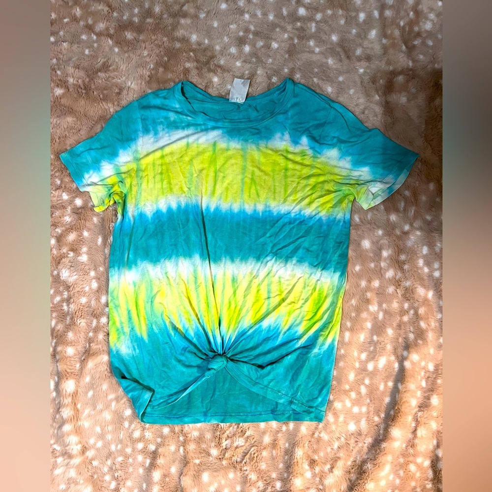 Tie die tee